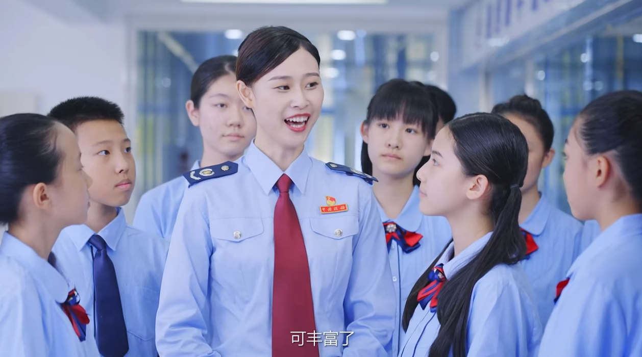 《稅收奇妙之旅 少年與稅同行》——沈陽市鐵西區稅務局“稅官講稅法”宣傳進校園